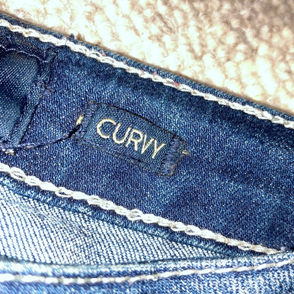 High Rise Curvy Ripped Jeans Size 00 - Picture 2 of 5